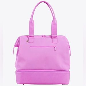Beis Mini Weekender in LE color Berry. Used once. Will fit under airplane seat!